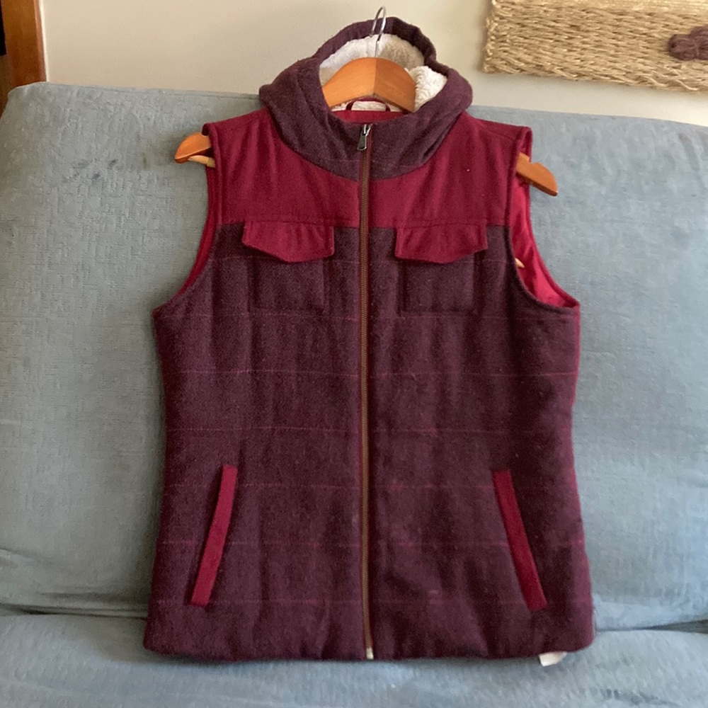 Prana wool polyester vest
